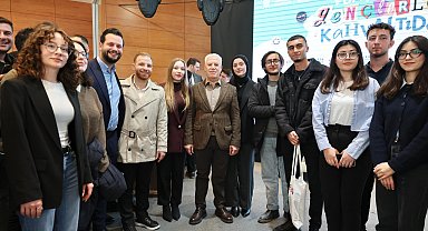 Başkan Bozbey gençlerle kahvaltıda buluştu