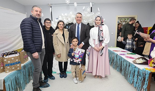 Başkan Dursun çocukların karne heyecanını paylaştı