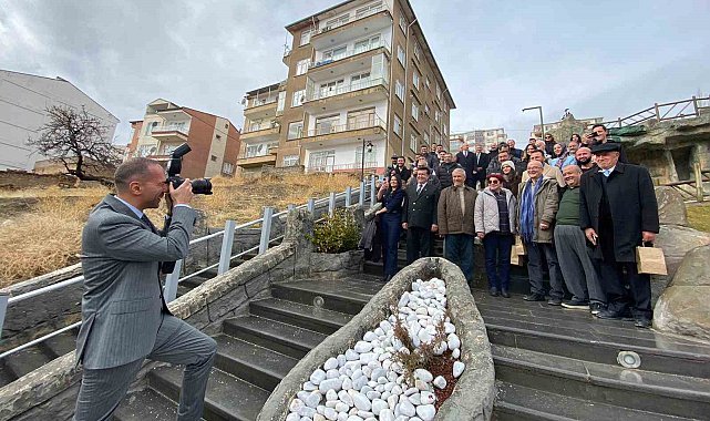 Başkan Özdemir: "Gazeteciler en özel günlerinde bile mesleklerini bırakamıyor"