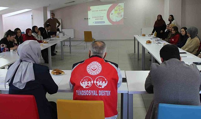 Bayburt'ta çocuk koruma hizmetlerine yönelik meslek içi eğitim düzenlendi
