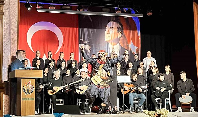 Bayındır'da öğrencilerden türkü şöleni