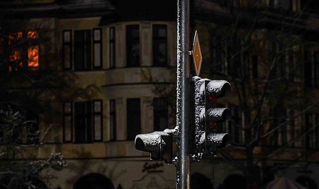 Berlin'deki elektrik hatlarındaki yangında 45 bin hane elektriksiz kaldı