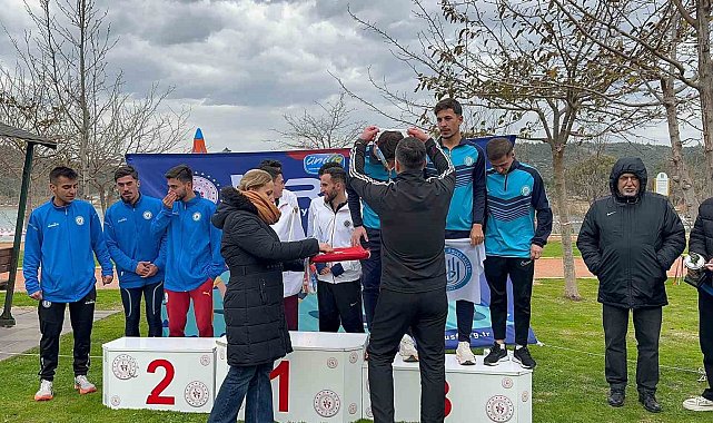 BEÜ'de kros takımı Türkiye üçüncüsü oldu