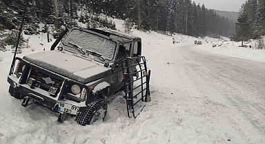 Bilecik'te buzlanma kazaya neden oldu otomobil takla attı