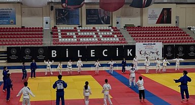 Bilecik'te judo spor okullarıyla gençler, geleceğe hazırlanıyor