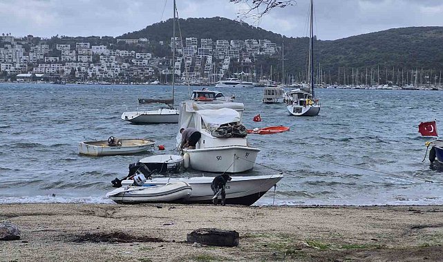 Bodrum'da fırtına etkili oluyor