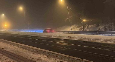 Bolu Dağı geçişinde kar yağışı başladı