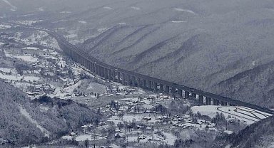 Bolu Dağı'nda kartpostallık kar manzarası