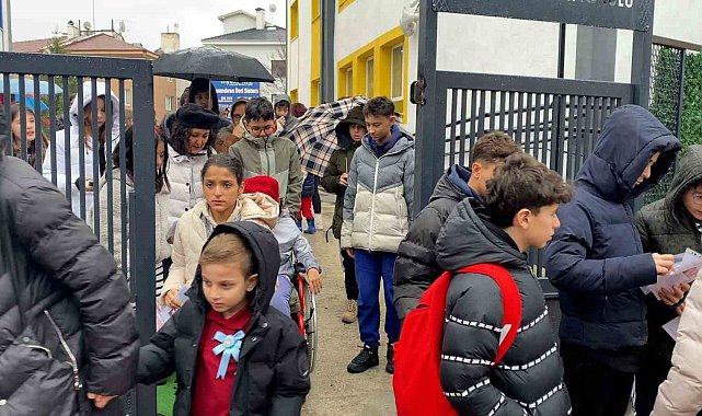 Bolu'da 52 bin öğrenci karne sevinci yaşadı