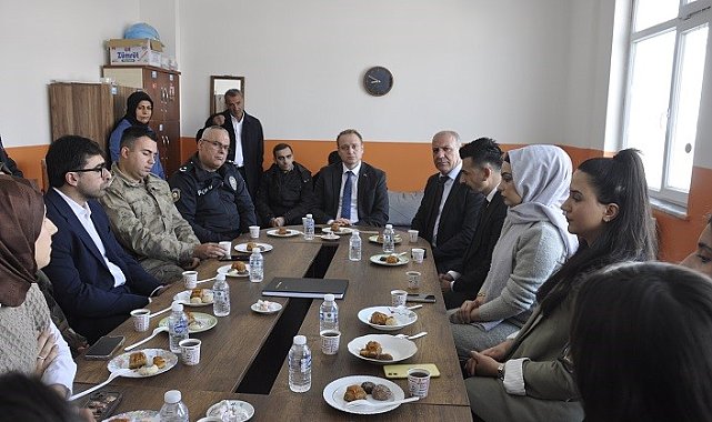 Bulanık'ta 17 bin öğrenci karne aldı