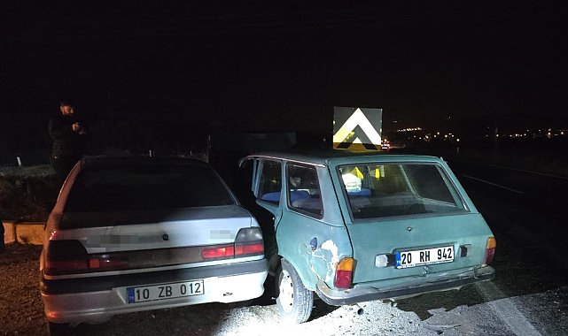 Buldan'da iki otomobil çarpıştı; 3 yaralı