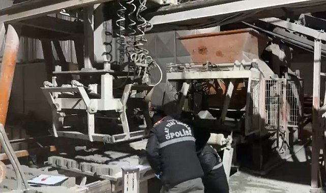 Burdur'da pres makinesine sıkışan işçi yaralandı