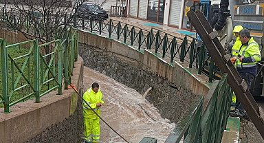 Bursa Büyükşehir ekipleri Büyükorhan'da gün boyu sahadaydı