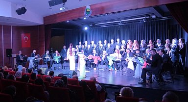 Bursa İnegöl'de TSM korosundan kulakların pasını silen konser