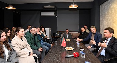 Bursa Osmangazi'de Başkan Aydın'dan gençlere güçlü destek