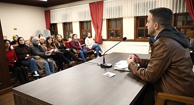 Bursa Osmangazi'de 'edebiyat ve hayat' konuşuldu