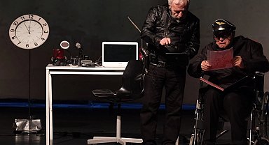 Bursa Yıldırım'da tiyatro gösterisiyle sanatseverler buluştu