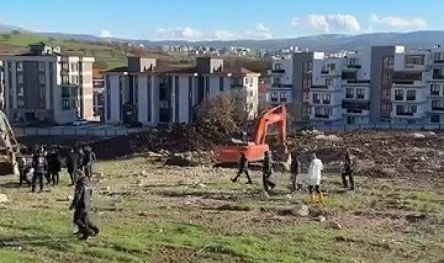 Bursa'da inşaat sahasında patlama kontrolden çıktı... Araçlar, binalar hasar aldı