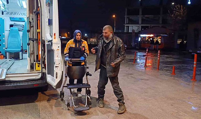 Bursa'da otomobiller kafa kafaya çarpıştı: 3 yaralı