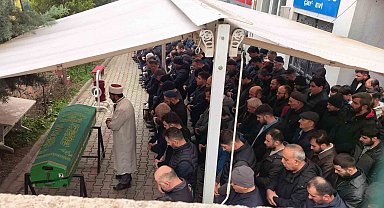 Bursa'daki tır kazasında hayatını kaybeden sürücü toprağa verildi