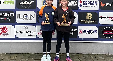 Bursa'da Osmangazi Belediyespor'dan çifte şampiyonluk