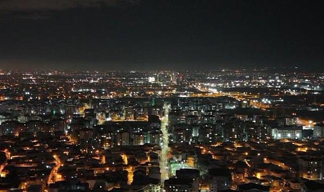 Bursalılar yeni yıla havai fişeklerle girdi