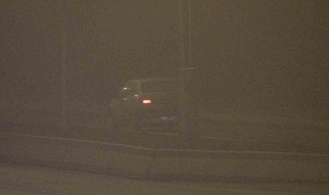 Çankırı'da etkili olan sis görüş mesafesini 50 metreye düşürdü
