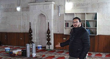 Çatısı akan 201 yıllık camide kovalı önlem