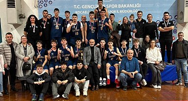 Çayırova'nın genç dev adamları Kocaeli ikincisi oldu