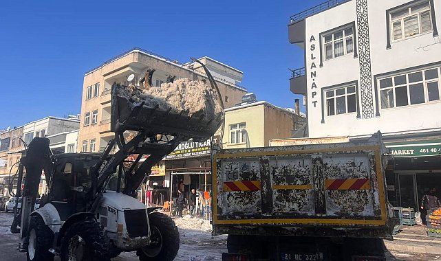 Çermik'te kar yağışı sonrası hayat normale dönüyor