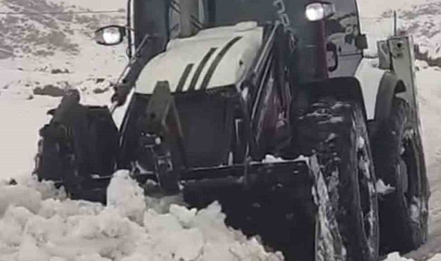 Çermik'te kardan dolayı kapanan mahalle yolları ulaşıma açıldı