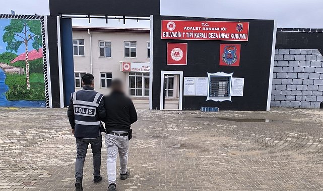 Cinayetten hapis cezasıyla aranan şahsı polis yakaladı
