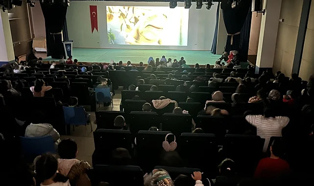 Çorum'da çocuklar sömestr tatilinde sinema ile buluştu