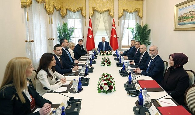 Cumhurbaşkanı Erdoğan, Balkan Barış Platformu üyelerini kabul etti
