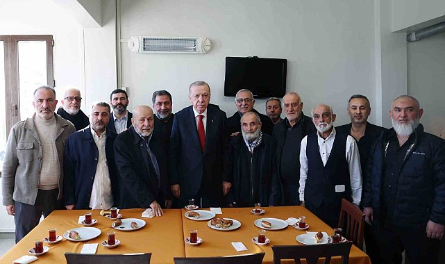 Cumhurbaşkanı Erdoğan spor kulübünü ziyaret etti