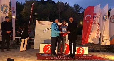 Datça Kış Yüzme Maratonu'nda ödüller sahiplerini buldu
