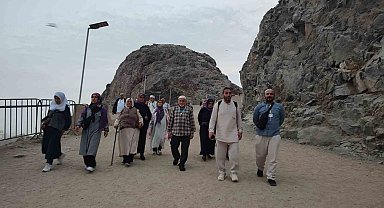 Denizlili umreciler Hira Nur Dağında manevi iklimi yaşadı