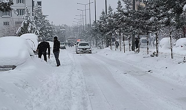 Dicle'de kar yağışı hayatı olumsuz etkiledi