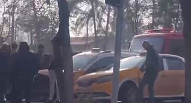 Diyarbakır'da 3 taksi çarpıştı