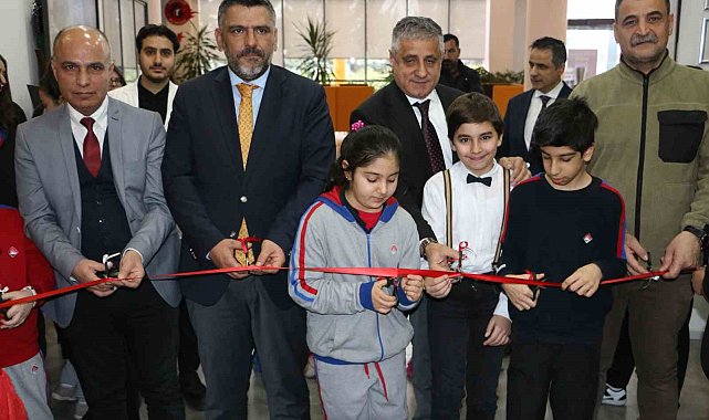 Diyarbakır'da öğrencilerden anlamlı sergi