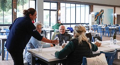 Düden Balık Çarşısı Antalyalıları uygun fiyatlı balık sofrasında buluşturuyor