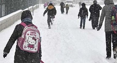 Düzce'deki kar eğitime zorunlu ara verdirdi!