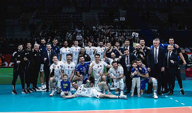 Efeler Ligi: Halkbank: 3 - Altekma: 0