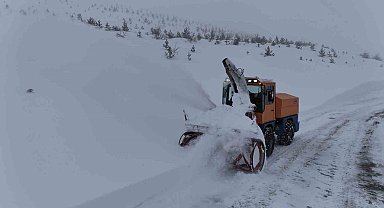 Elazığ'da 113 köy yolunda çalışmalar sürüyor