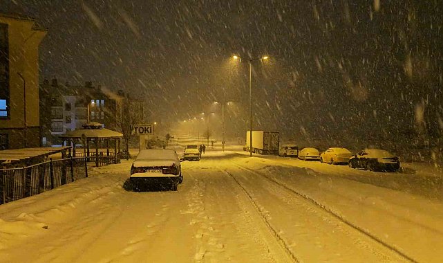 Elazığ'da kar yağışı etkisini sürdürüyor