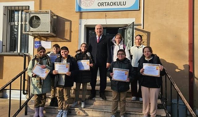 Emirdağ Ortaokulu'nun 'Ayın Öğrencileri' ödüllendirildi