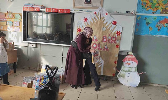 Erciş'te öğrencilerin karne sevinci