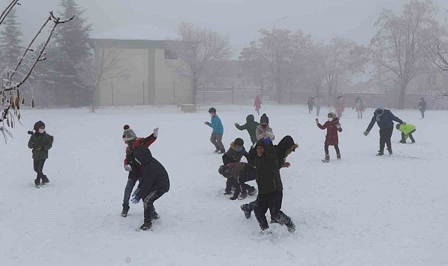 Erzincan'da eğitime bir gün ara verildi