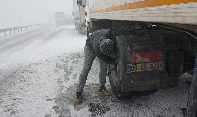 Erzincan'da kar ve tipi ulaşımı olumsuz etkiledi