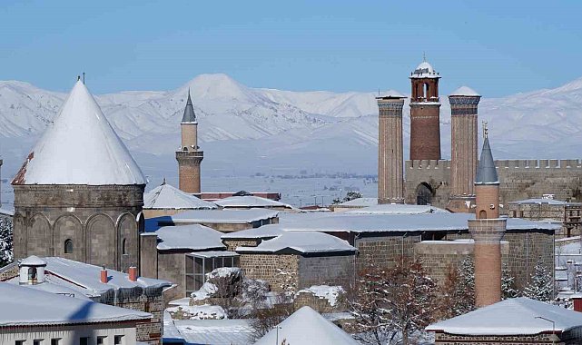 Erzurum merkezde okullara kar tatili